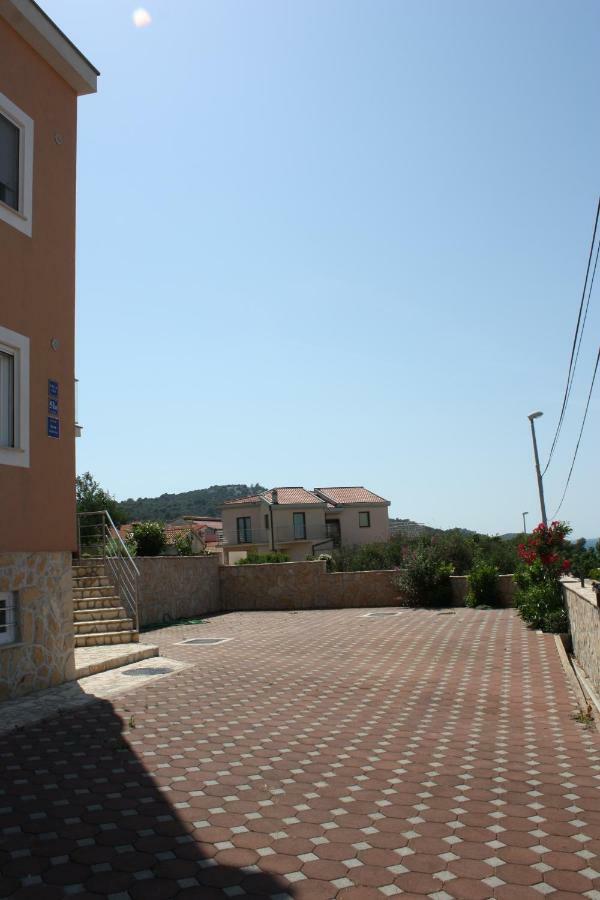 Villa Tea Ražanj Εξωτερικό φωτογραφία