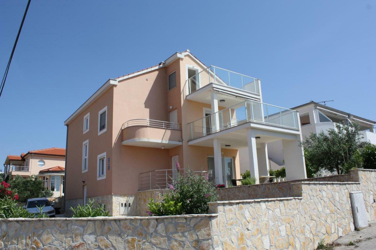 Villa Tea Ražanj Εξωτερικό φωτογραφία